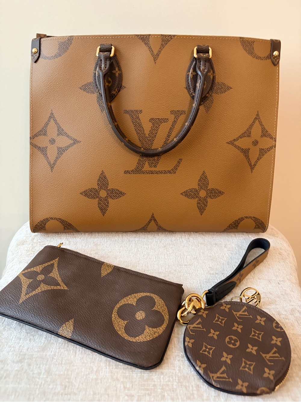 Louis Vuitton Brown On The Go Monogram Canvas MM Tote Bag and wallet